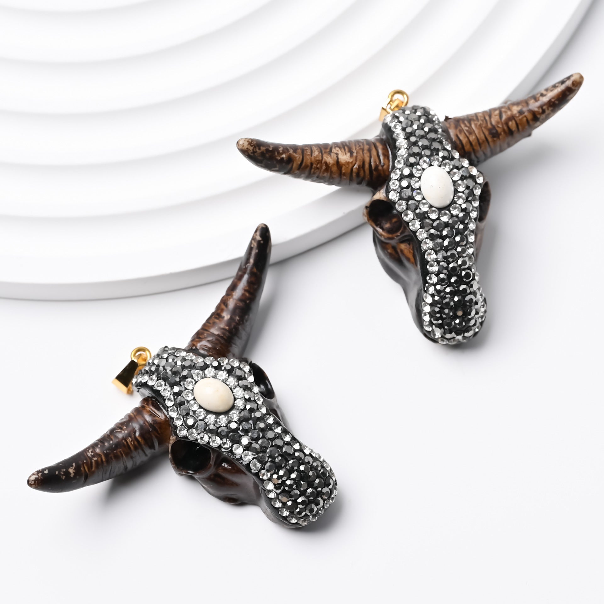 Wholesale Natural stone resin bull head shaped diamond necklace accessories DIY